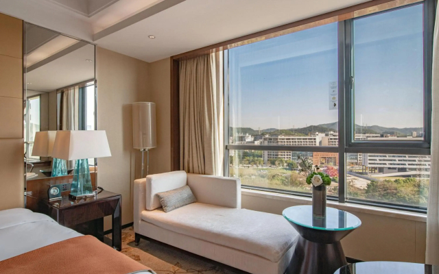 Отель Swissôtel Guangzhou