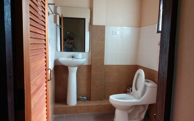 Heun Plai Na Homestay