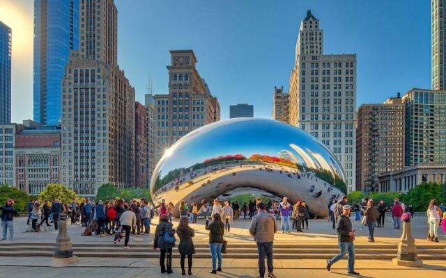 The Gulfstream - Vibrant Studio Heart of Downtown