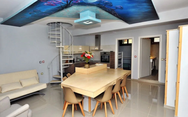 Lancaster Mansion - Aquarium Maisonette Fourka