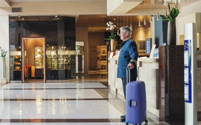 Booking Hotel & Spa