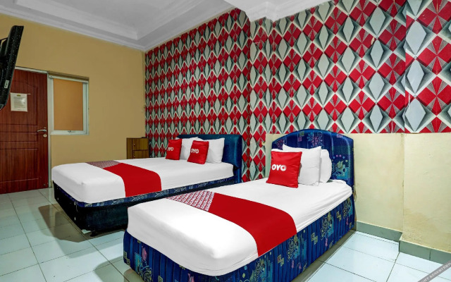 Guest House 268 by OYO Rooms