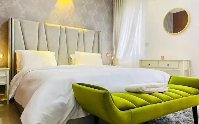 1677 Mayfair Apartment