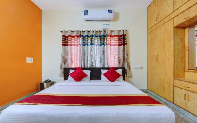 Green Suits By OYO Rooms