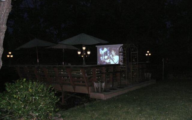 Robins Nest Bed & Breakfast