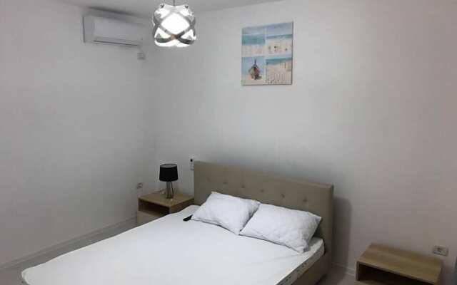 10 House Mamaia Nord