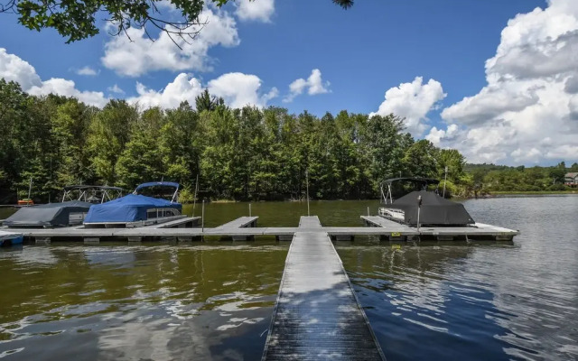 Log Hut 3 Bedroom House