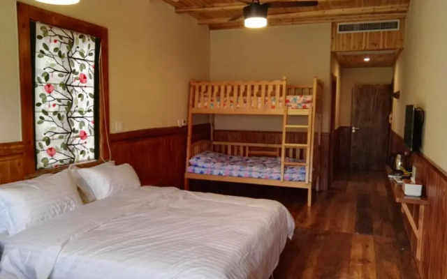 Moganshan Mountain Farmhouse