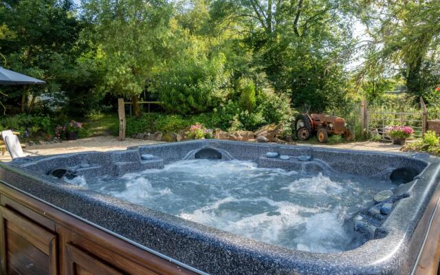 White Mill - 4 Bedroom Holiday Home - Lampeter Velfrey - Narberth