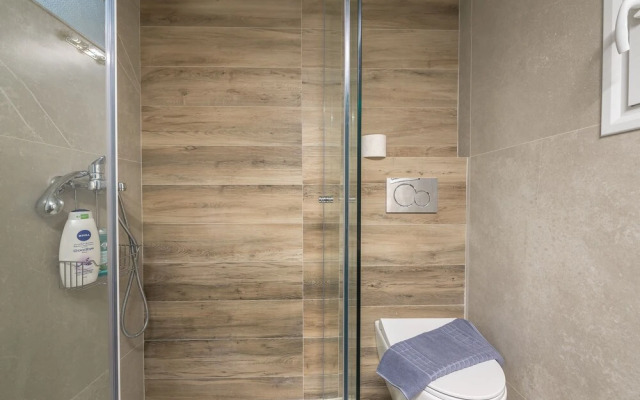 Athens Bright Suite by Cloudkeys