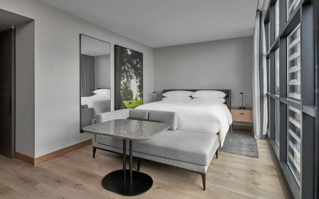 Courtyard By Marriott Melbourne Flagstaff Gardens