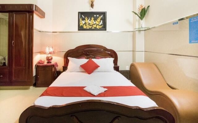 Tan Dat Hoa Hotel by OYO Rooms