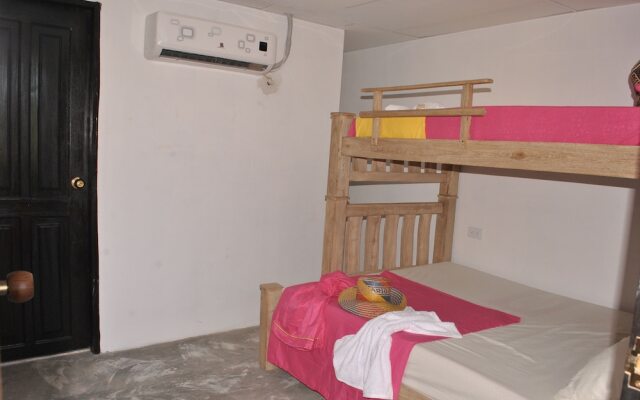 Hostal Castillo Del Mar - Hostel