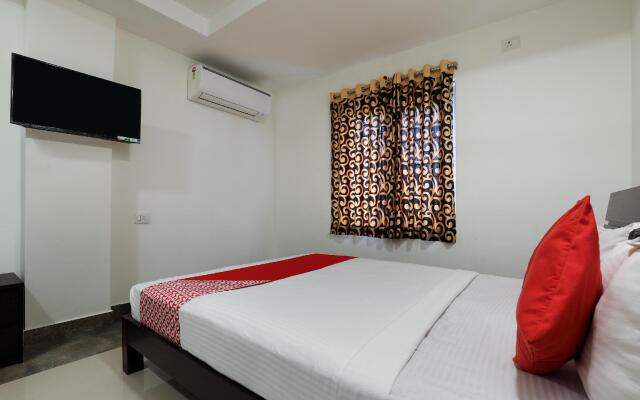 OYO 10595 Hotel Mirras