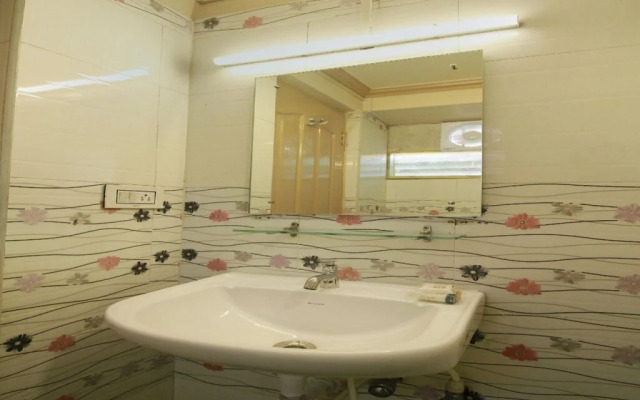 Gemini Inn by OYO Rooms