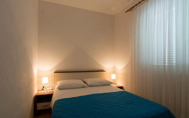 Miranda - Quiet & Next to the sea - A1