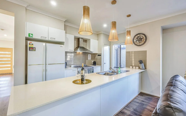 StayAU Pakenham 5 BRM Oasis Pet-friendly