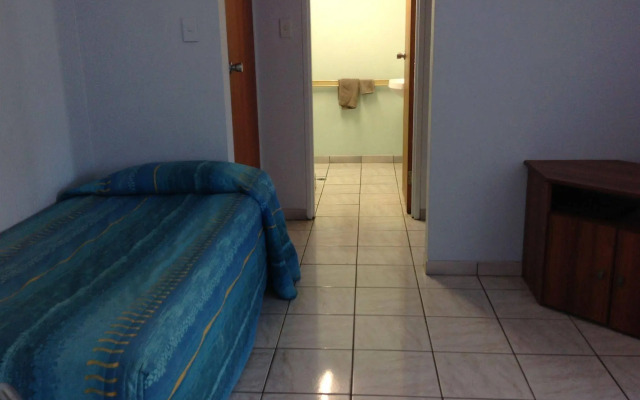 Palms Motel