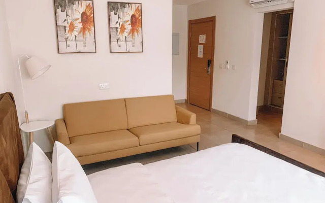 Sky Suites Airport