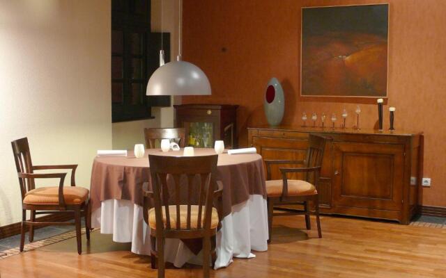 AC Hotel Palacio de Santa Ana by Marriott