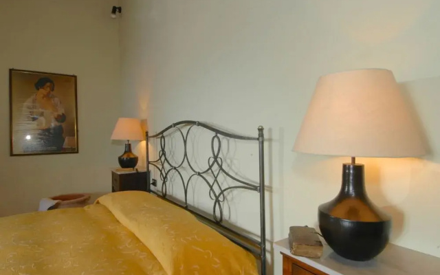 Agriturismo Near Cortona With Swimming Pool