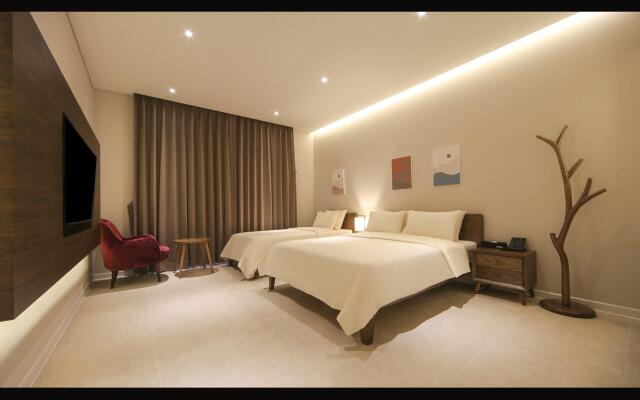 Hermon Hotel Gangseo