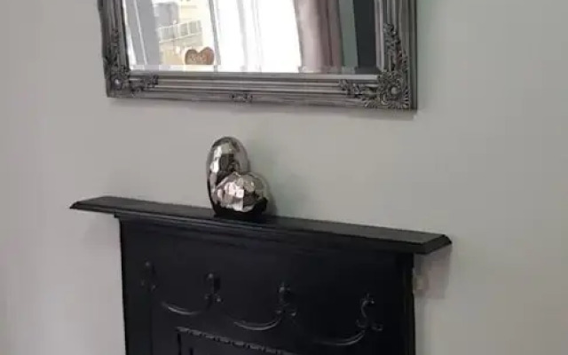 Impeccable 2-bed Apartment