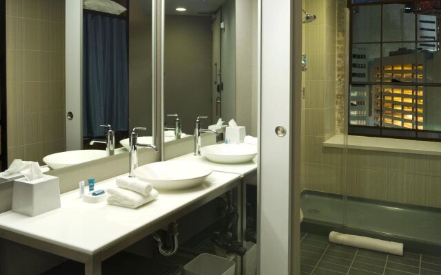 Aloft Dallas Downtown
