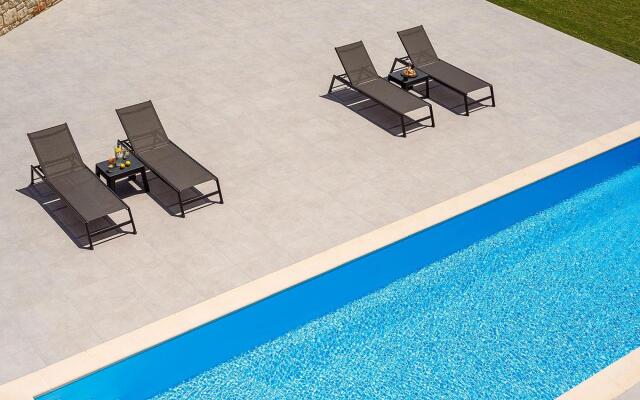 Nikolioudis Villas - Nikolioudis Villas Estate