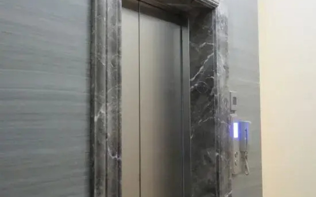 Number 8 Apartment (Nanning Langdong Bus Station Store)