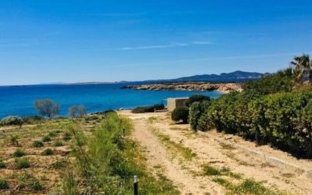 Aliki Beach House