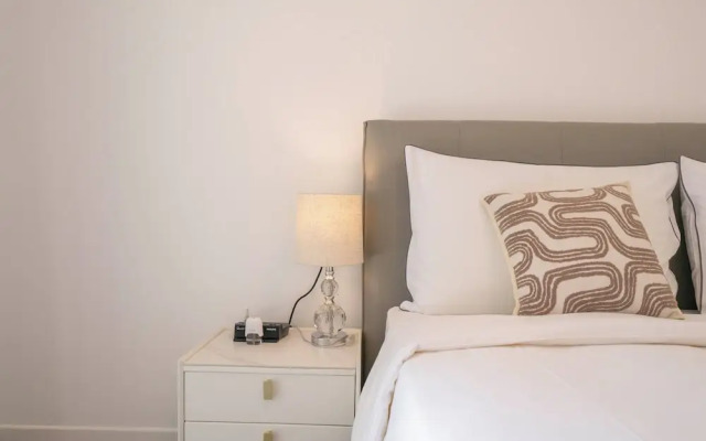 Tyms Elegant 4BR 2BA Apt Xujiahui Malls