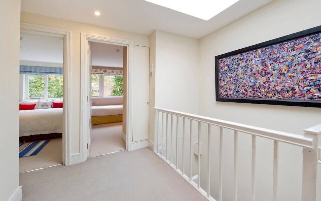 Tasteful 4bed, Holland Park