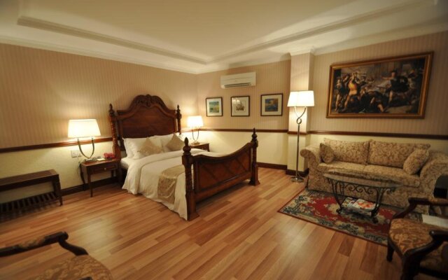 Sunflower Hotel  Spa  District 10