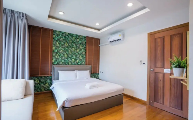 Natcha Pool Villa by Warin
