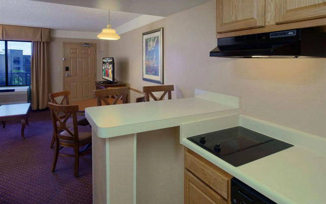 Staybridge Suites Orlando Royale Parc Suites by IHG