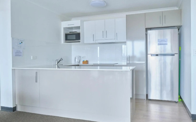 River Plaza Apartments