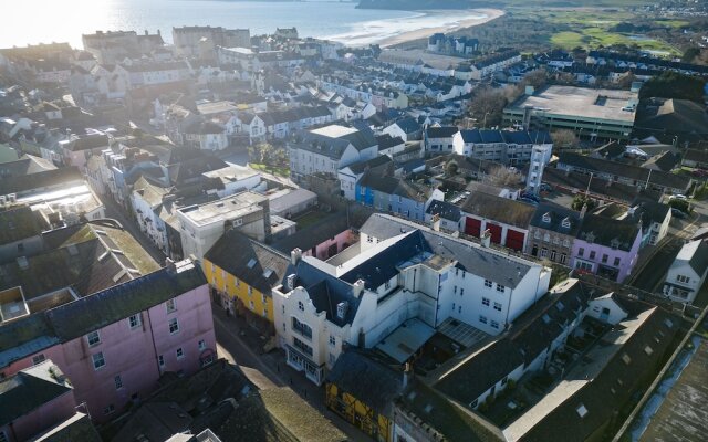 Cosy At The Mews - 2 Bedroom Apartment - Tenby
