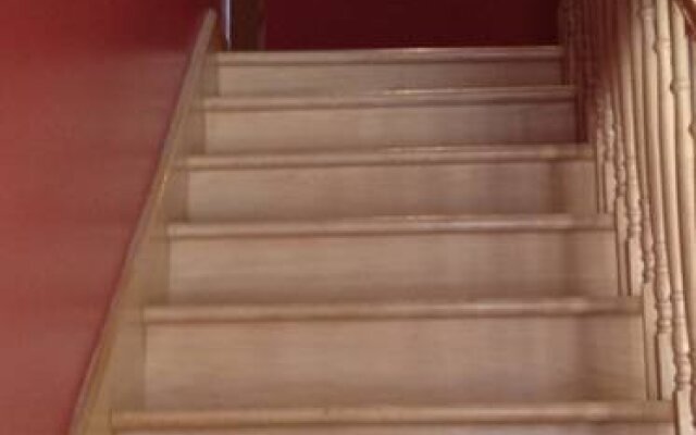 Table dans les nuages