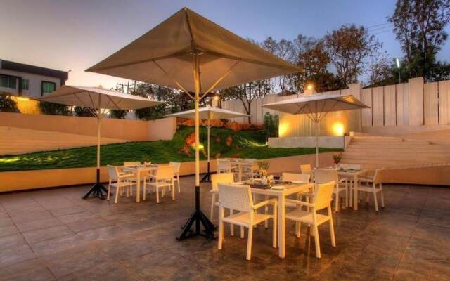 NAMSTAY - The Oasis Hotel