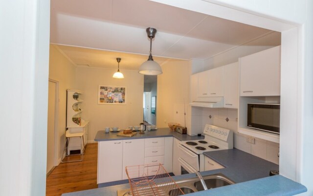 Jacks at the Bay, 18a Achilles Street