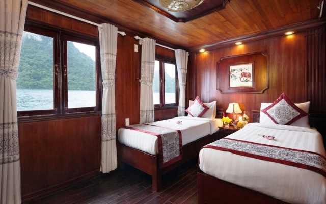 Scorpion Cruise – Guest Rooms – Ha Long