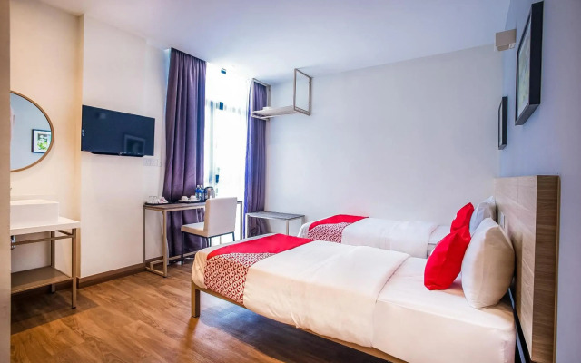 OYO 89576 Mokka Hotel