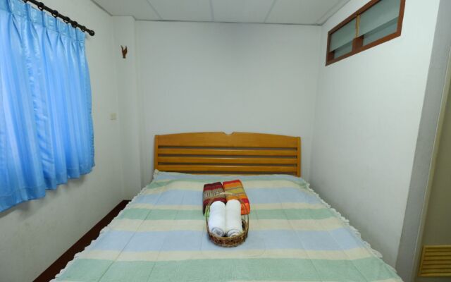 Leo Park Guest House