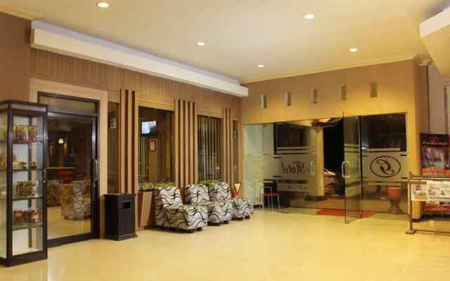 Grand Duta Hotel