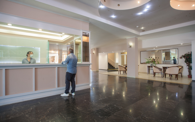 Alexandros Hotel 