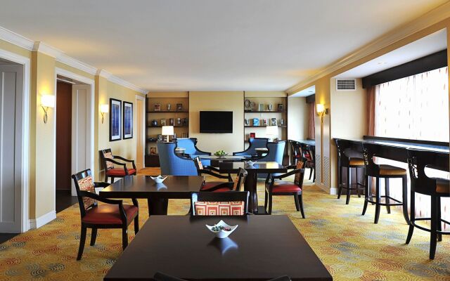 Renaissance Portsmouth-Norfolk Waterfront Hotel