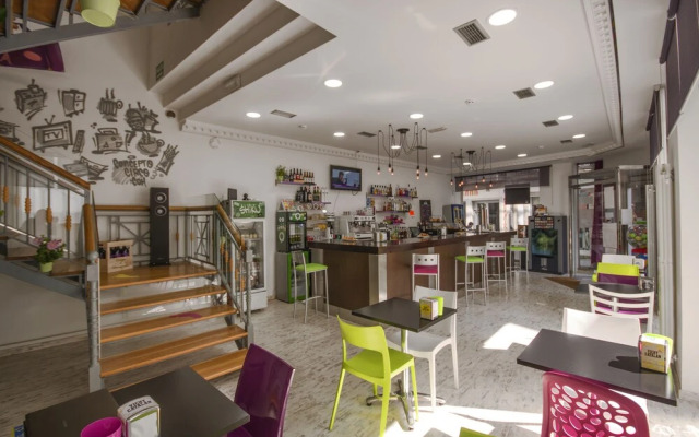 Shiku Hostel
