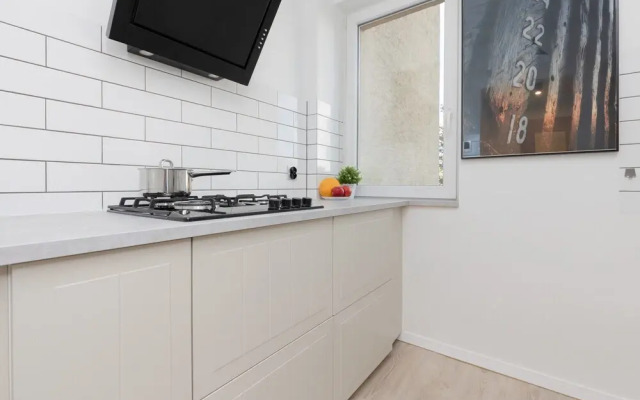 Warsaw Stawki Cosy Apartment by Renters
