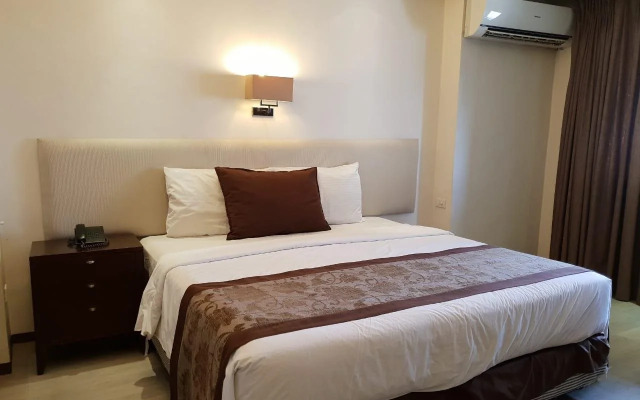 Imperial Palace Suites